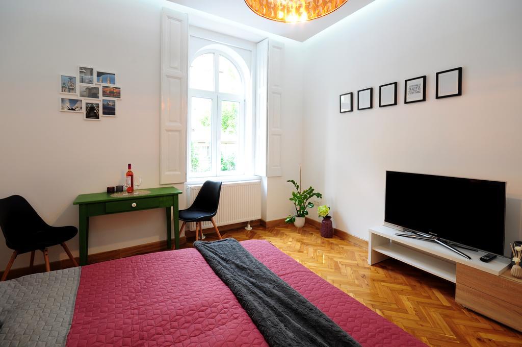 Stylish Apartman Сегед Экстерьер фото